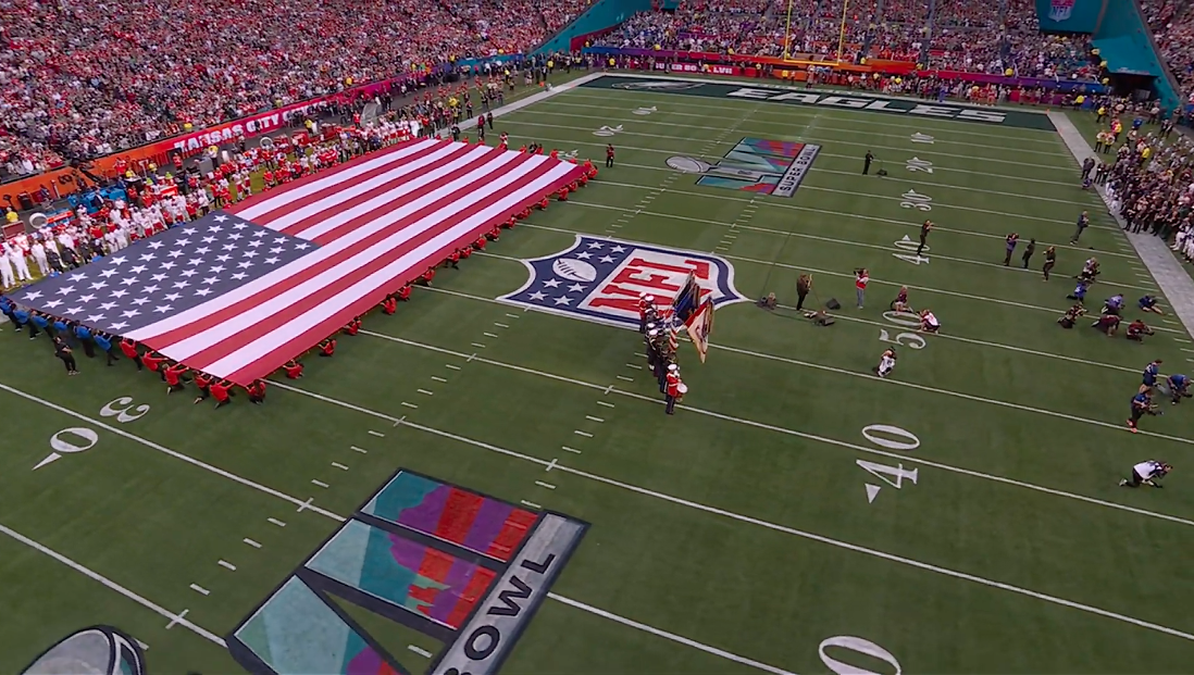 สีสัน Super Bowl!! 'Chris Stapleton-Babyface' ร้องเพลงเปิดฉากการแข่งขัน