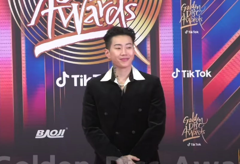 สรุปผลรางวัล GOLDEN DISC AWARD ครั้งที่ 37 BTS ที่คว้ารางวัลแดซัง “Album of the Year” สรุปผลรางวัล GOLDEN DISC AWARD ครั้งที่ 37 BTS ที่คว้ารางวัลแดซัง “Album of the Year”