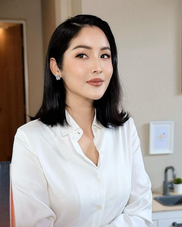 “กวาง ฟ้ารุ่ง” ผุดช่องยูทูปเกี่ยวกับลูกสาว “น้องอารยา” (มีคลิป)    