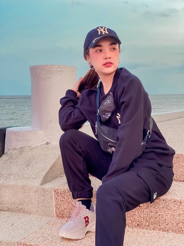 เจนนี่ รัชนก ไม่ทน! เดินหน้าฟ้องเกรียนคีย์บอร์ด เจนนี่ รัชนก ไม่ทน! เดินหน้าฟ้องเกรียนคีย์บอร์ด