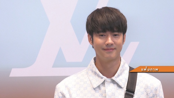 ซันนี่ - มาริโอ้ ประชันความหล่อนั่งชมแฟชั่นโชว์ข้าง พัคโบกอม  (มีคลิป)