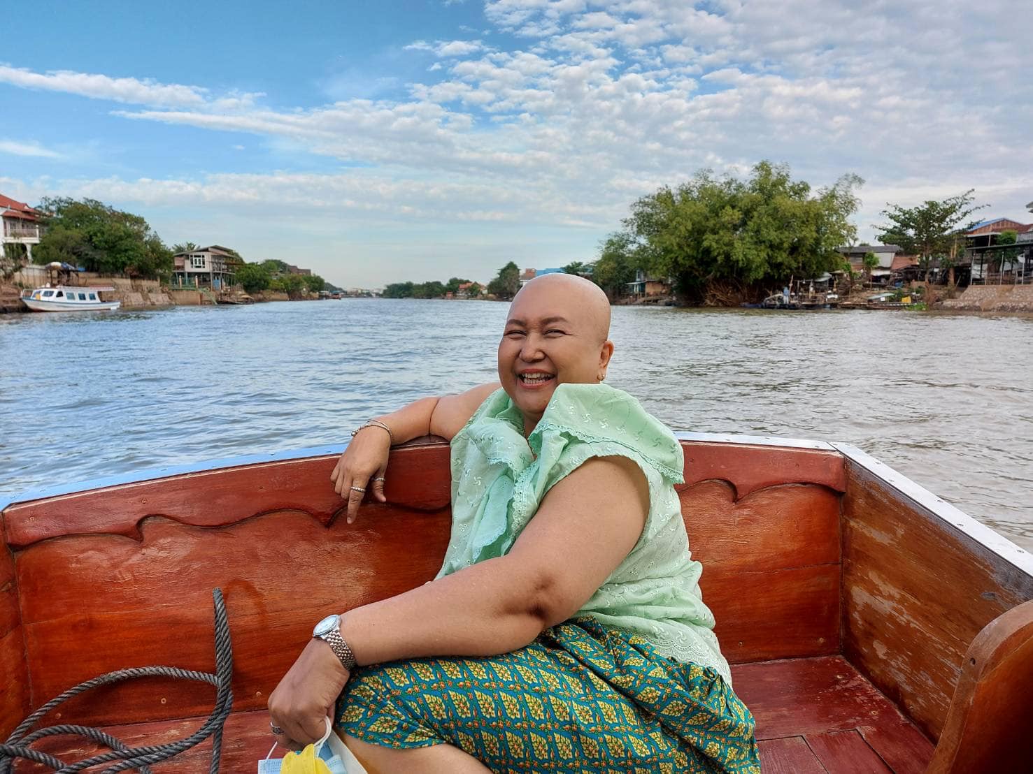 ไก่ เดอะวอยซ์ ป่วยมะเร็งเต้านม ด้านแฟนๆแห่ส่งกำลังใจ ไก่ เดอะวอยซ์ ป่วยมะเร็งเต้านม ด้านแฟนๆแห่ส่งกำลังใจ