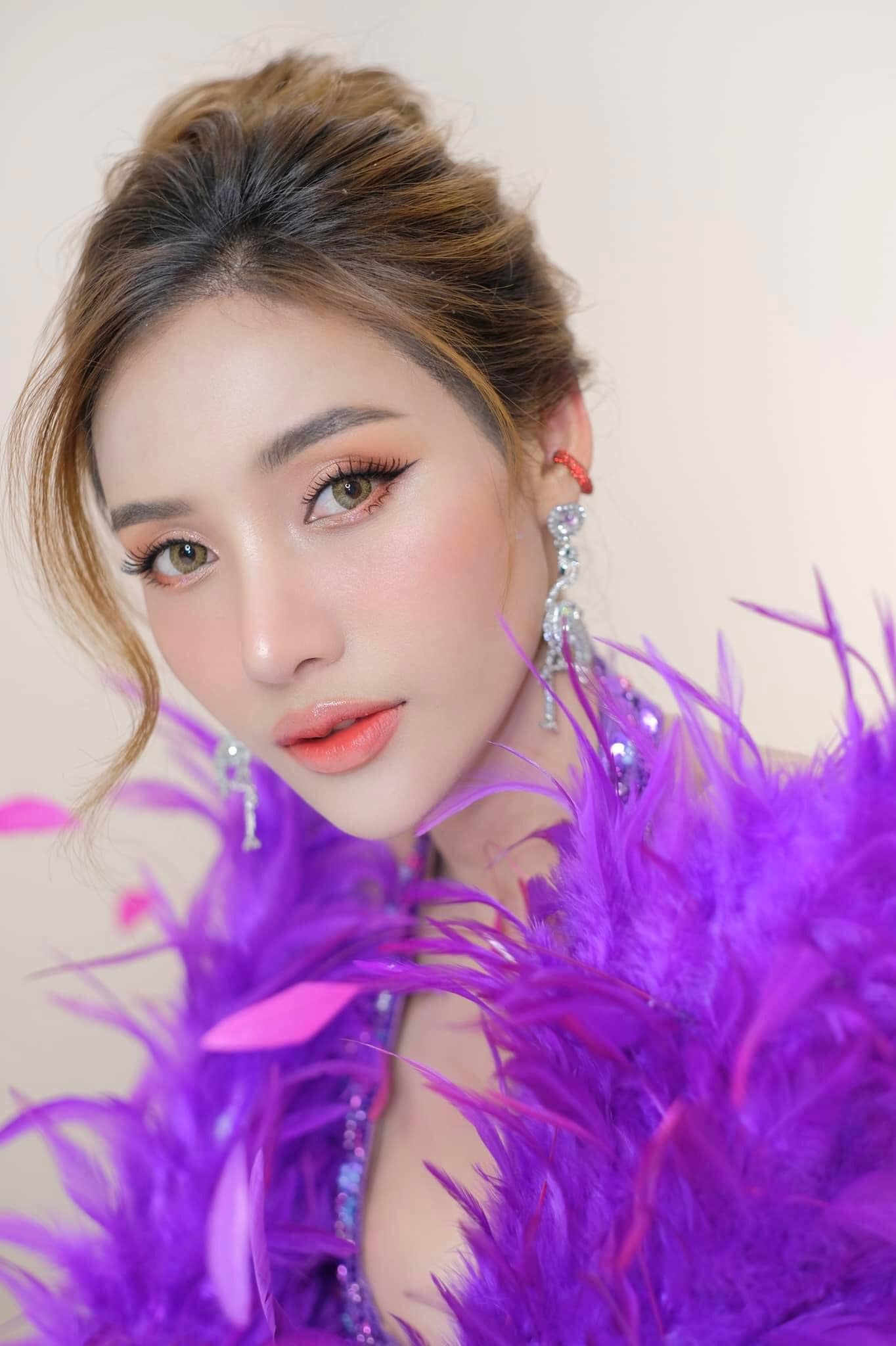 นุช วิลาวัลย์ สุดงง เจอผู้ว่าจ้างให้ศิลปินโอนเงินมัดจำงานโชว์ 