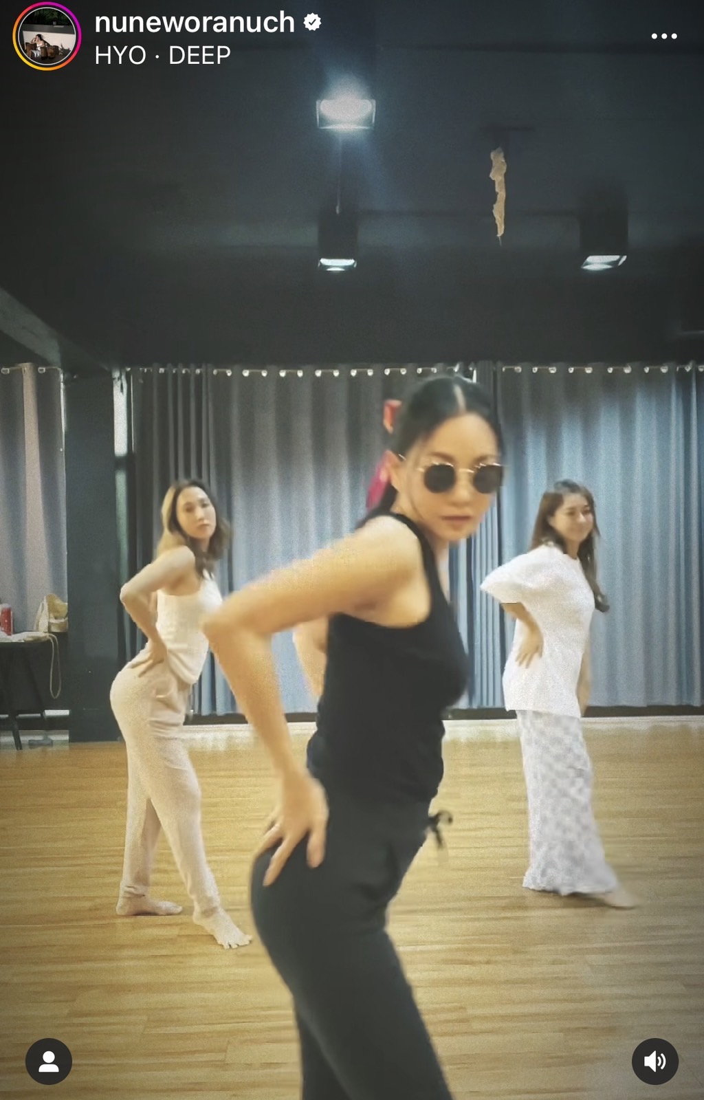 นานจะได้เห็นสักที!  นุ่น วรนุช  โชว์สเต็ปแดนซ์สุดพริ้ว...