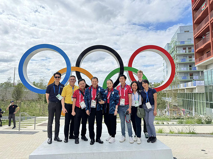 ทูตไทยในปารีสเยี่ยมนักกีฬา ให้กำลังใจถึงหมู่บ้านนักกีฬาก่อนทำศึกอลป. ทูตไทยในปารีสเยี่ยมนักกีฬา ให้กำลังใจถึงหมู่บ้านนักกีฬาก่อนทำศึกอลป.