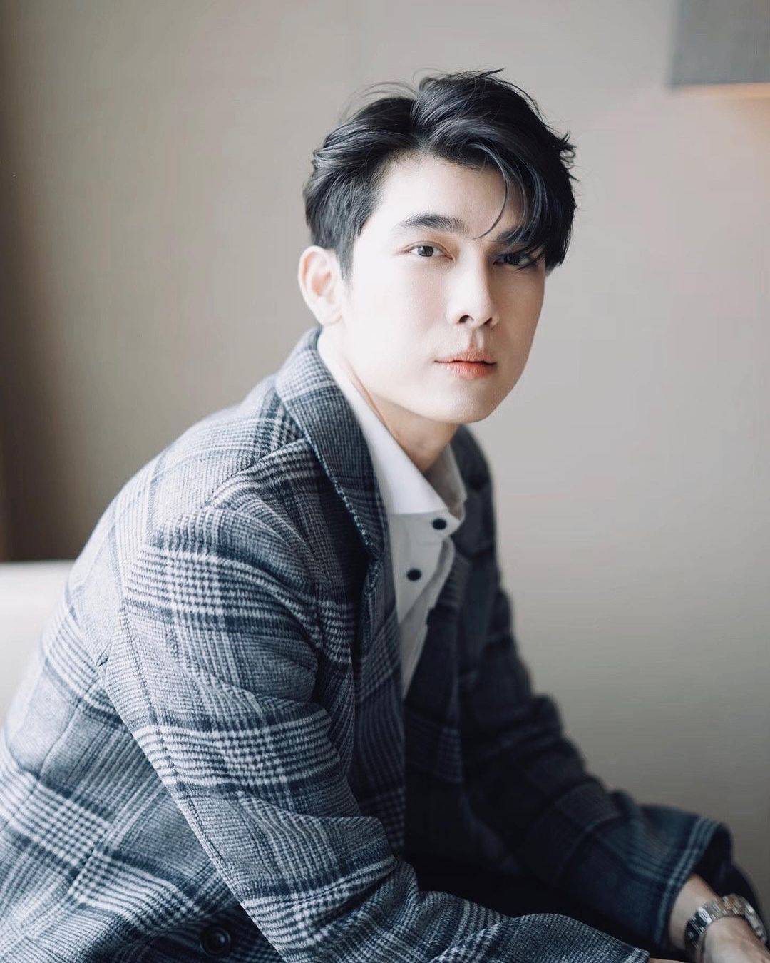 มิว ศุภศิษฏ์ เปย์เงิน 1 แสน! เลี้ยงหมูกระทะวันเกิดแฟนคลับ