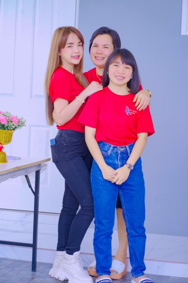 เจนนี่ รัชนก ไม่ทน! เดินหน้าฟ้องเกรียนคีย์บอร์ด เจนนี่ รัชนก ไม่ทน! เดินหน้าฟ้องเกรียนคีย์บอร์ด