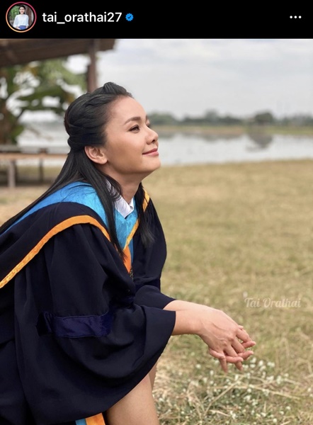 ต่าย อรทัย คว้าปริญญาอีกหนึ่งใบ ได้สำเร็จ แฟนคลับแห่ยินดีอย่างล้นหลาม