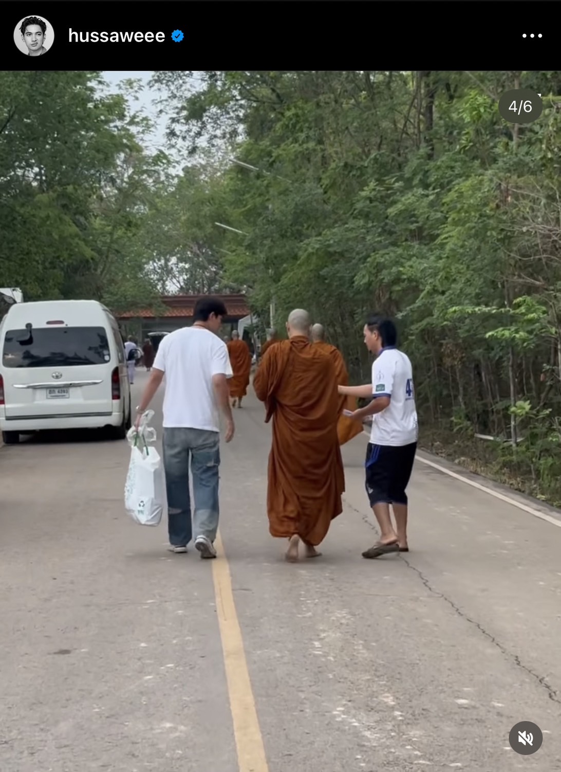 เด็กวัดคนนี้หน้าคุ้นๆ เข้ม หัสวีร์ ขอเดินบิณฑบาตพร้อม หลวงพี่ยูโร เด็กวัดคนนี้หน้าคุ้นๆ เข้ม หัสวีร์ ขอเดินบิณฑบาตพร้อม หลวงพี่ยูโร