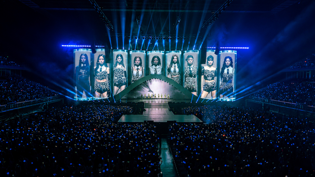 ประมวลความปัง!! 9 สาว TWICE คัมแบ็กจัดเวิลด์ทัวร์ไทยในรอบกว่า 4 ปี