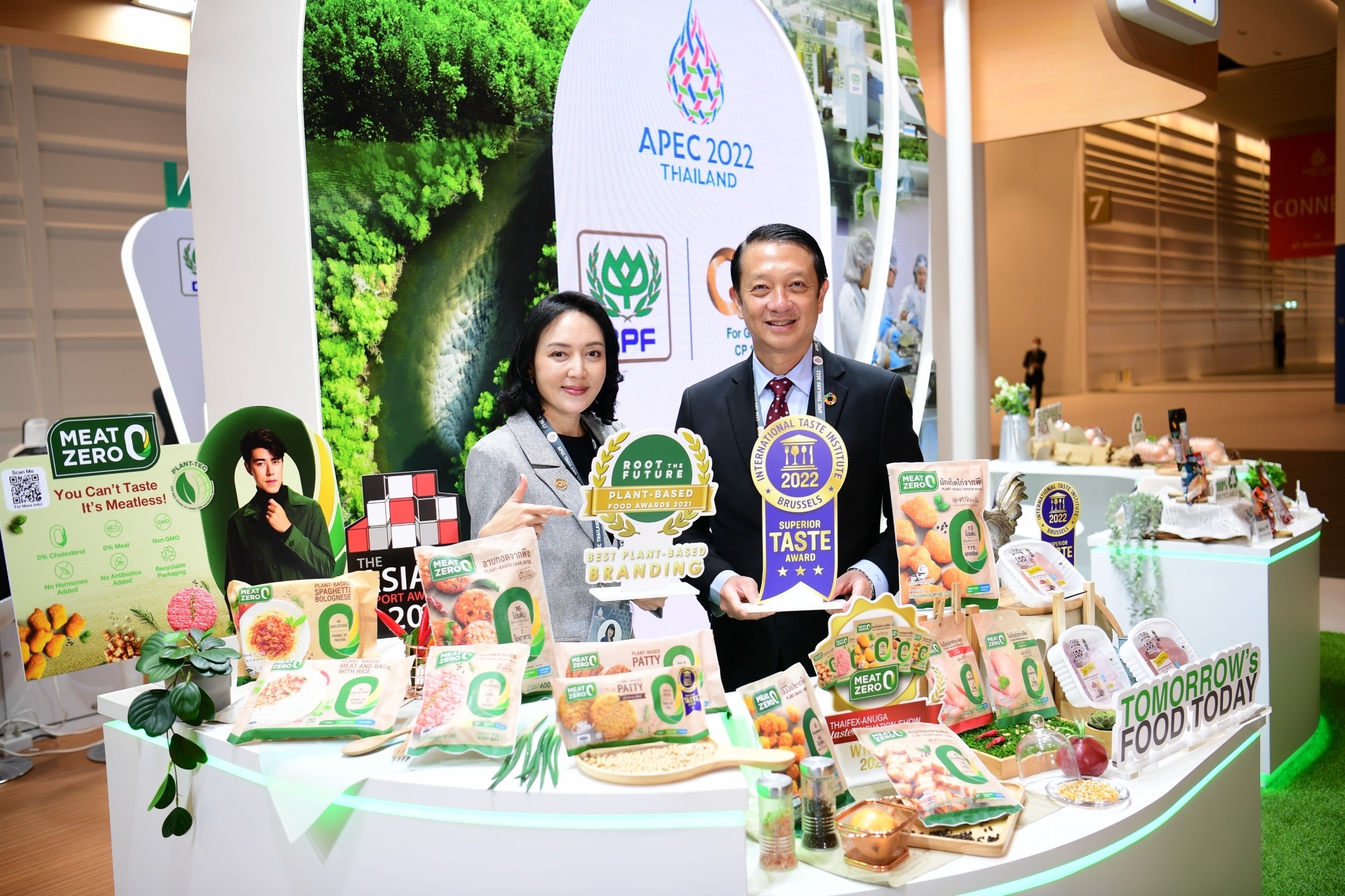 ผู้บริหาร CPF ต้อนรับสื่อมวลชนเยี่ยมชมบูธ CP-CPF ในงาน APEC 2022