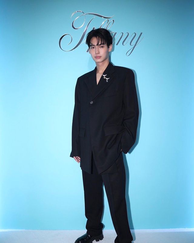 จึ้งกำลังสาม!! ส่องลุค ‘วิน เมธวิน - มินนี่ - บลู พงศ์ทิวัตถ์’ ร่วมอีเวนต์ Tiffany & Co. ในไทย จึ้งกำลังสาม!! ส่องลุค ‘วิน เมธวิน - มินนี่ - บลู พงศ์ทิวัตถ์’ ร่วมอีเวนต์ Tiffany & Co. ในไทย