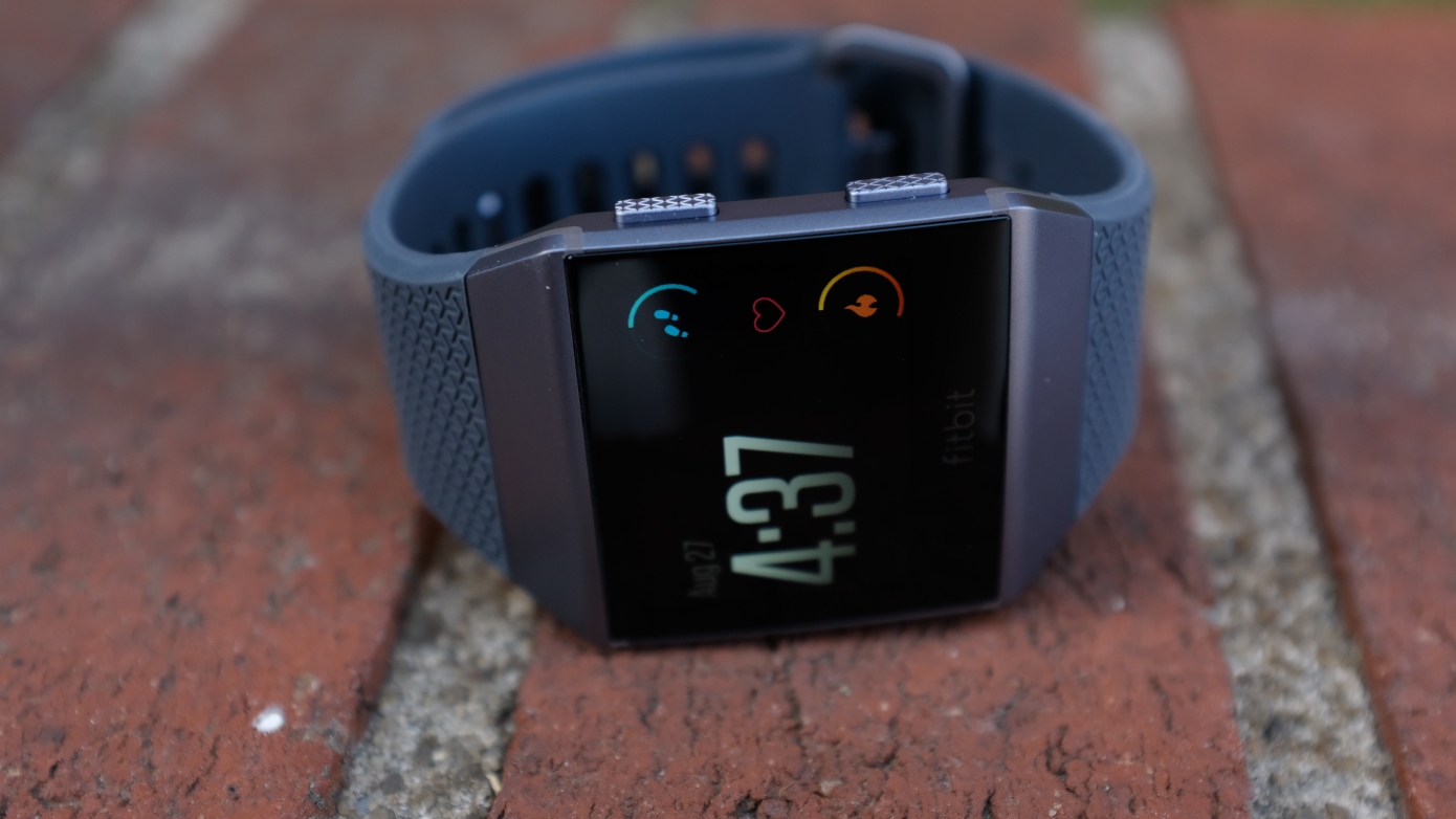 Fitbit เรียกคืนสมาร์ตวอชรุ่น Ionic พบแบตเตอรี่ร้อนจนไหม้ผิวหนัง Fitbit เรียกคืนสมาร์ตวอชรุ่น Ionic พบแบตเตอรี่ร้อนจนไหม้ผิวหนัง