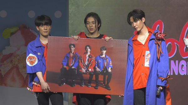 “คิมม่อน-คอปเตอร์” แฮปปี้งานแสดงทำเพลงใหม่วง BKC   (มีคลิป)