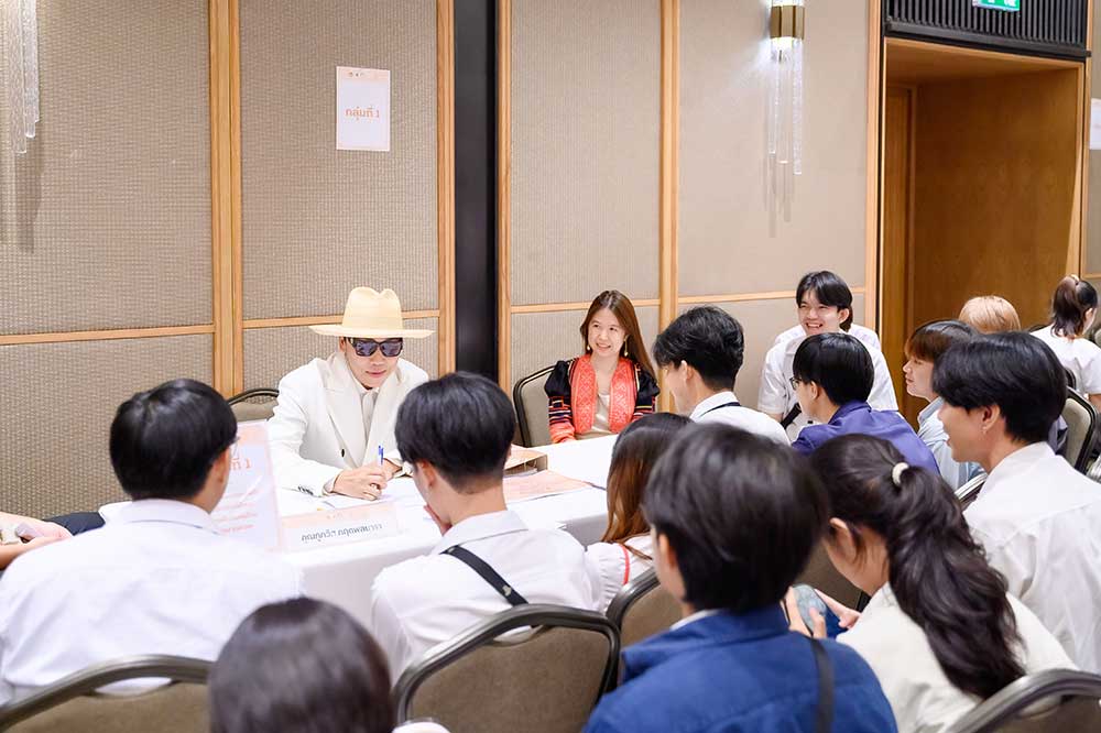 มท. เดินหน้าโค้ชชิ่ง สร้างการรับรู้และเผยแพร่พระอัจฉริยภาพ ยกระดับและพัฒนามรดกภูมิปัญญาผ้าและหัตถกรรมไทย มท. เดินหน้าโค้ชชิ่ง สร้างการรับรู้และเผยแพร่พระอัจฉริยภาพ ยกระดับและพัฒนามรดกภูมิปัญญาผ้าและหัตถกรรมไทย