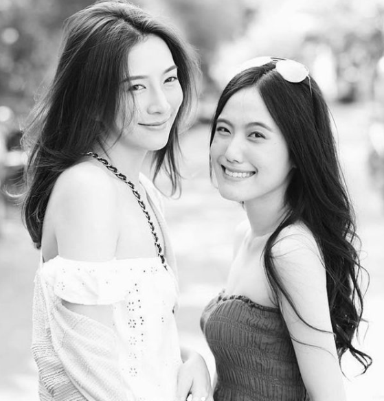 เกรซ ชลิตา เชื่อ พิม ชัชสรัญ ไม่ได้เอามีดแทงตัวเอง (มีคลิป) เกรซ ชลิตา เชื่อ พิม ชัชสรัญ ไม่ได้เอามีดแทงตัวเอง (มีคลิป)