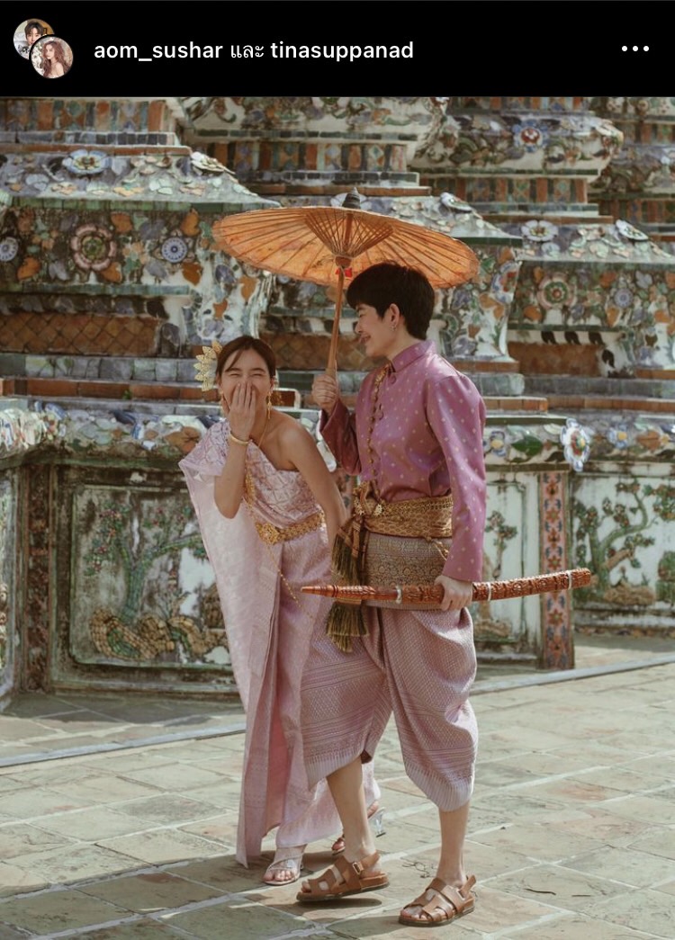 คู่จิ้นในตำนานคืนชีพ ออม สุชาร์ ควงแขน ติ๊นา ศุภนาฏ เที่ยววัด