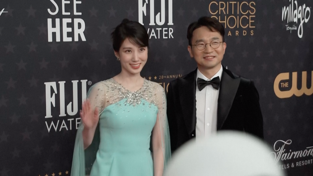 'อูยองอู' บุกสหรัฐ!! 'พัคอึนบิน' สวยสดใสบนพรมแดงงาน Critics’ Choice Awards 'อูยองอู' บุกสหรัฐ!! 'พัคอึนบิน' สวยสดใสบนพรมแดงงาน Critics’ Choice Awards