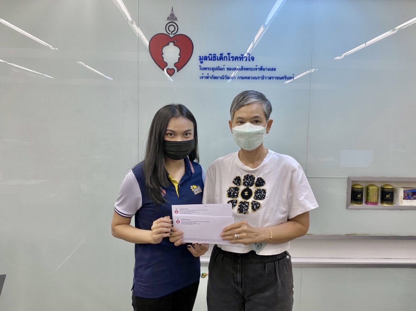  เก้า จิรายุ พระเอกใจบุญ มอบเงินสนับสนุนให้กับโครงการผู้ป่วยยากไร้หน่วยโรคหัวใจกุมาร