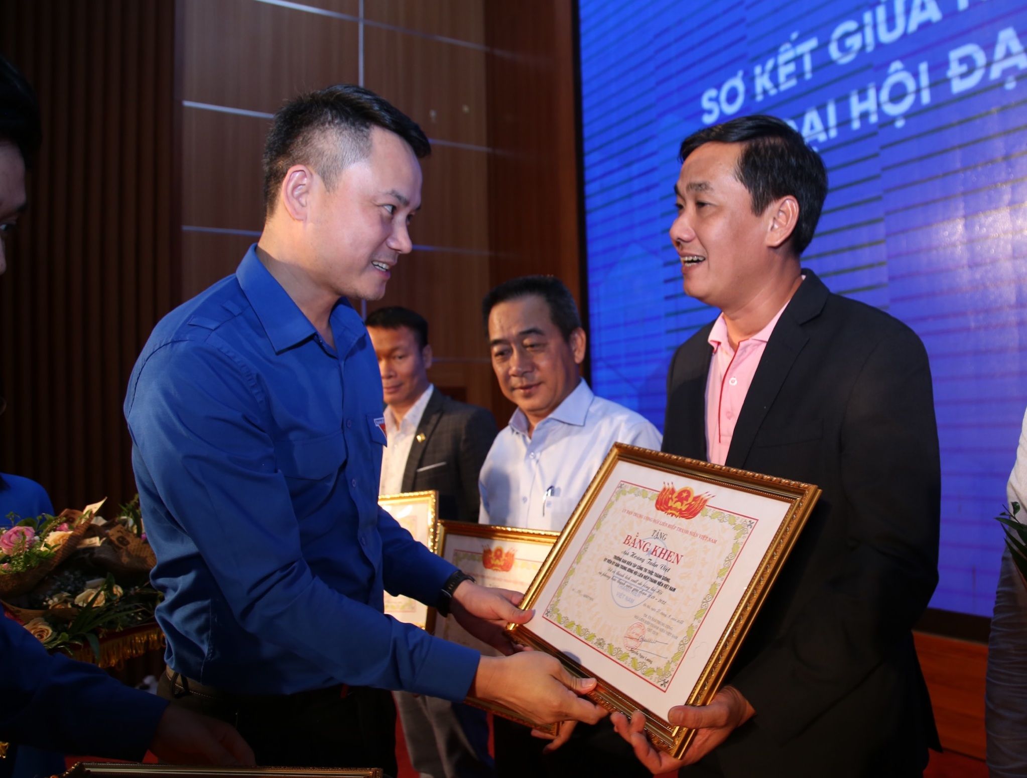 ซี.พี. เวียดนาม รับประกาศเกียรติคุณในฐานะองค์กรสร้างสรรค์ประโยชน์ให้สังคม ซี.พี. เวียดนาม รับประกาศเกียรติคุณในฐานะองค์กรสร้างสรรค์ประโยชน์ให้สังคม