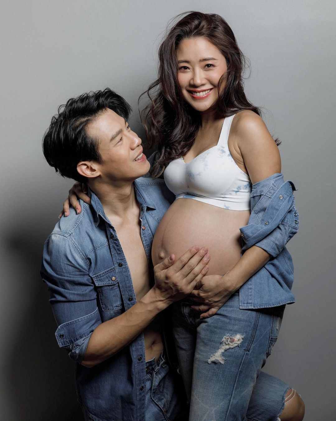 ณัฏฐ์ เทพหัสดิน ณ อยุธยา สุดตื้นตัน นาน่า ธันยา คลอดลูกสาวคนแรกแล้ว ณัฏฐ์ เทพหัสดิน ณ อยุธยา สุดตื้นตัน นาน่า ธันยา คลอดลูกสาวคนแรกแล้ว