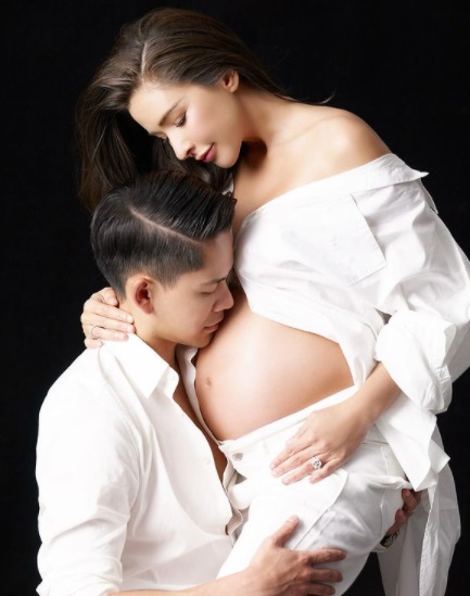 แห่แสดงความยินดี! ศรีริต้า เจนเซ่น คลอดลูกชายคนแรกแล้ว แห่แสดงความยินดี! ศรีริต้า เจนเซ่น คลอดลูกชายคนแรกแล้ว