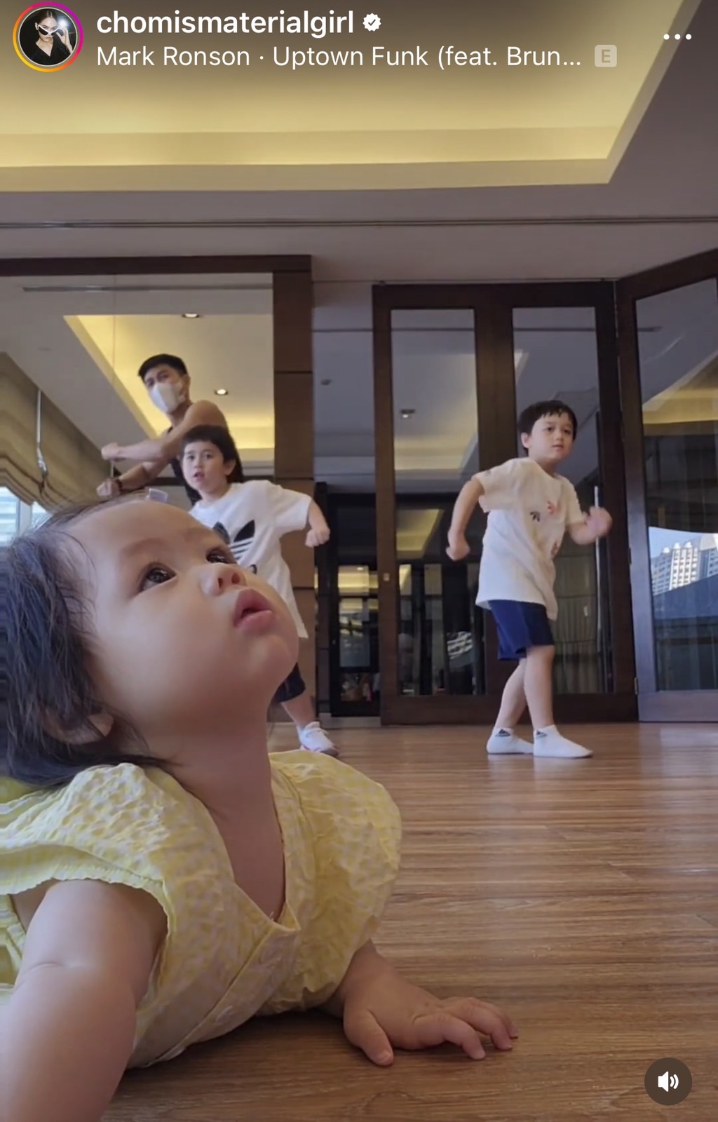 อุ๊ยยยน่ารัก น้องเกล แย่งซีนพี่ สายฟ้า-พายุ ขณะออกสเต็ปแดนซ์ อุ๊ยยยน่ารัก น้องเกล แย่งซีนพี่ สายฟ้า-พายุ ขณะออกสเต็ปแดนซ์