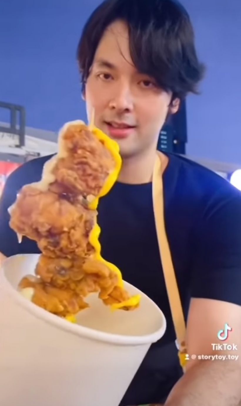 ไม่เลือกงานไม่ยากจน บอม ธนิน ผันตัวเป็นพ่อค้าตลาดนัด เปิดร้านขายอาหารเล็กๆ