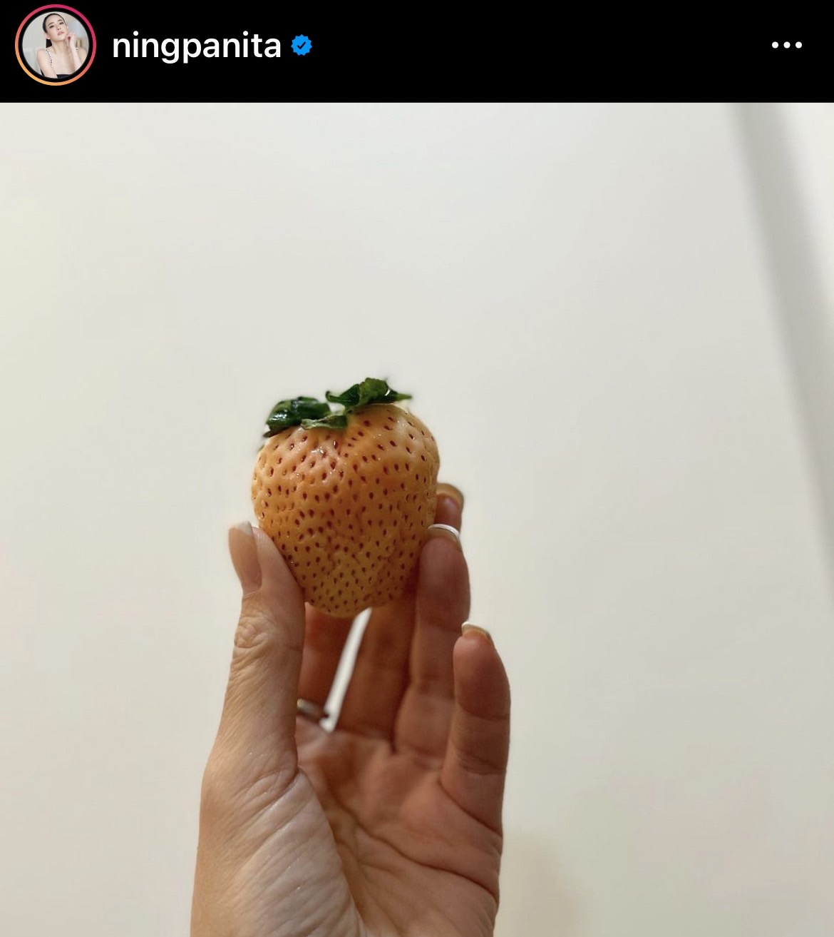 แอนนา ตอบปม หนิง ปณิตา โพสต์ภาพสตอเบอรี่ หมายถึงใคร?? แอนนา ตอบปม หนิง ปณิตา โพสต์ภาพสตอเบอรี่ หมายถึงใคร??