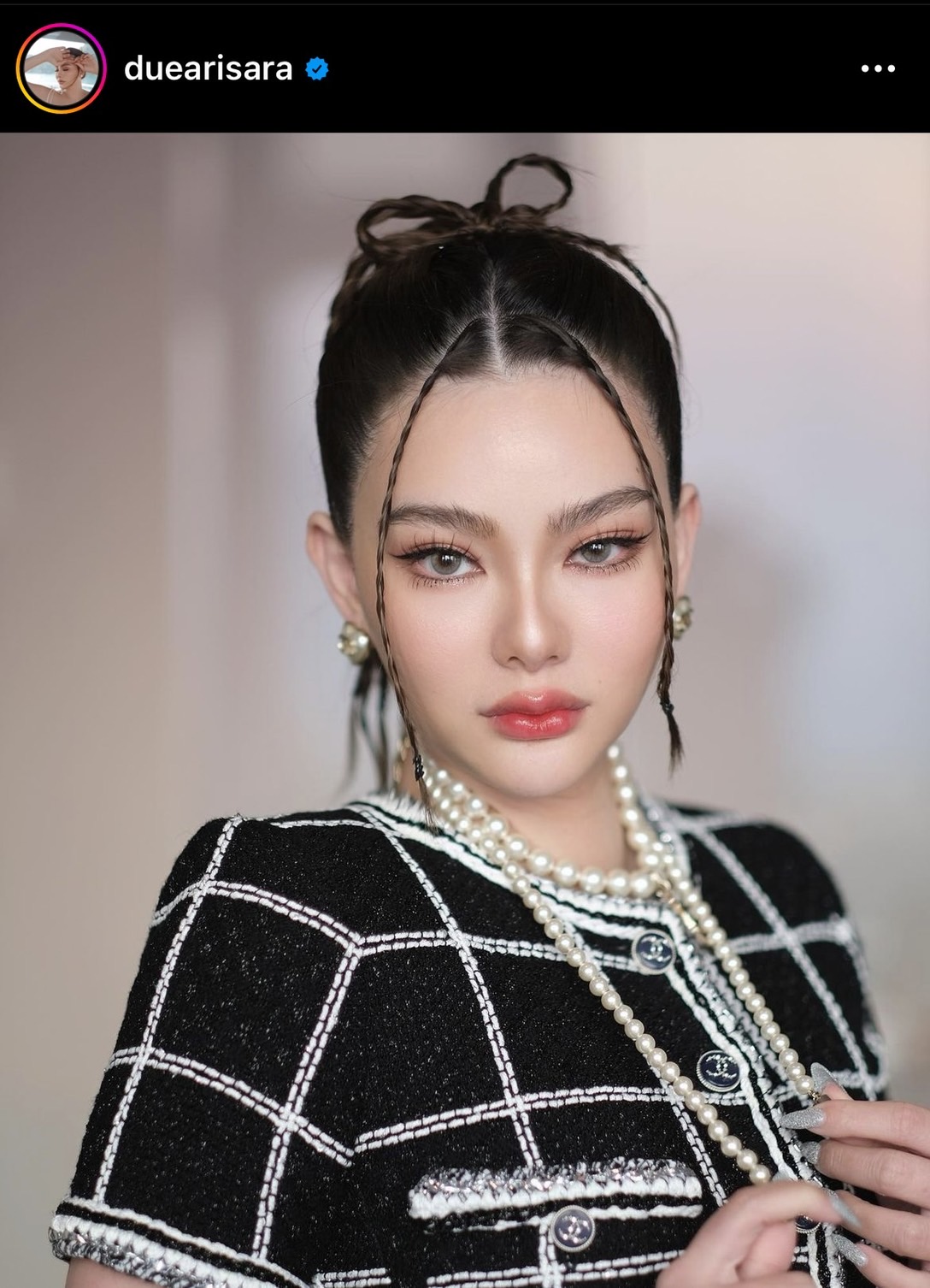 ดิว อริสรา บอกใบ้อักษร บ. ก่อตั้งเว็บพนันใหญ่ วอนตำรวจไทยช่วยตามตัว!