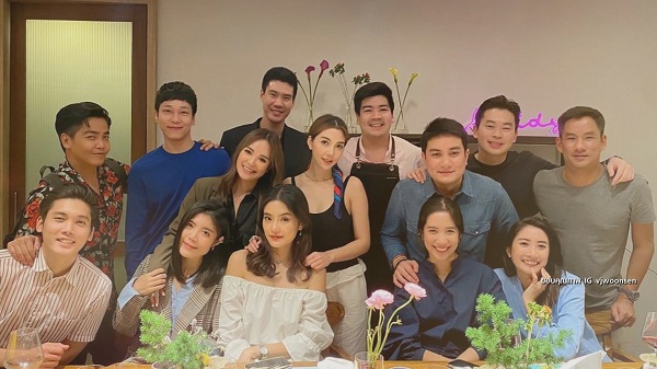 คนบันเทิงสละโสดต้อนรับวาเลนไทน์เดย์ (มีคลิป) คนบันเทิงสละโสดต้อนรับวาเลนไทน์เดย์ (มีคลิป)