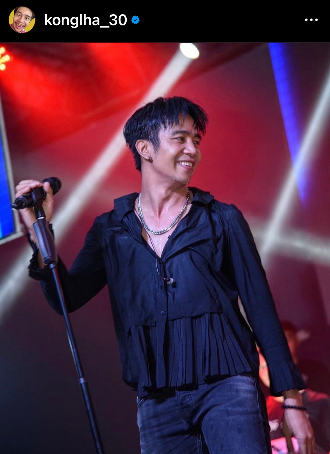 ก้อง ห้วยไร่ อวดรูปสุดแซ่บของภรรยา พร้อมแคปชั่นฮาไม่ต้องซูม!!