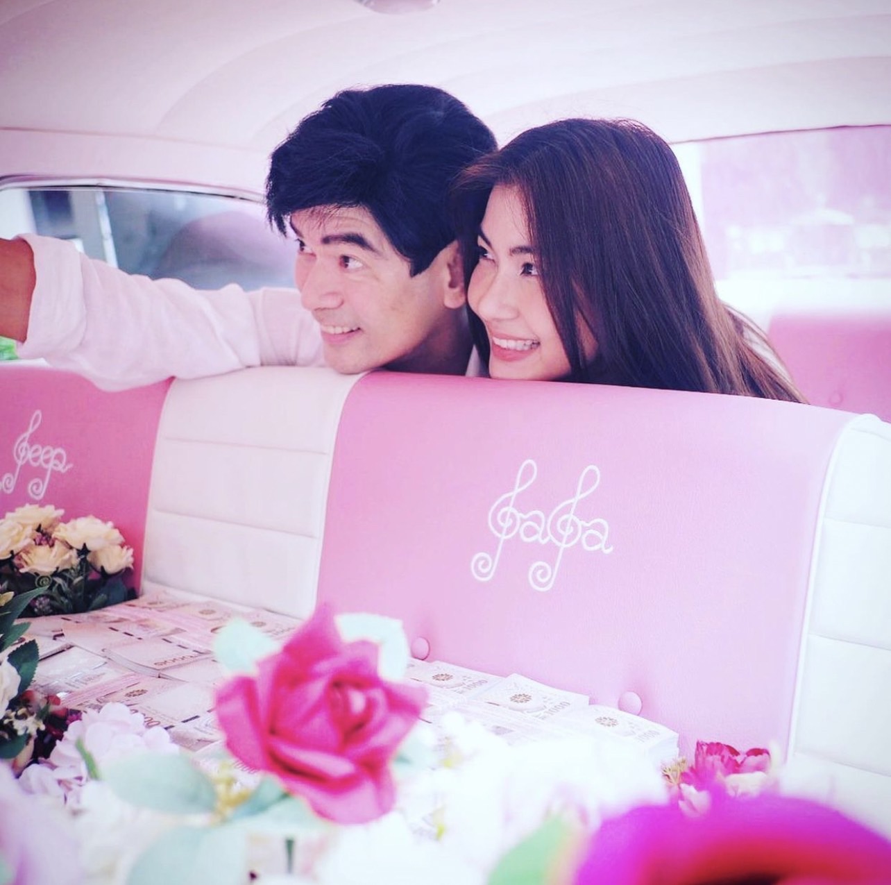 จิ๊บ วสุ เปย์หนักให้ จ๊ะจ๋า ครบรอบแต่งงาน-วาเลนไทน์ ถึง 12 ล้าน!! จิ๊บ วสุ เปย์หนักให้ จ๊ะจ๋า ครบรอบแต่งงาน-วาเลนไทน์ ถึง 12 ล้าน!!