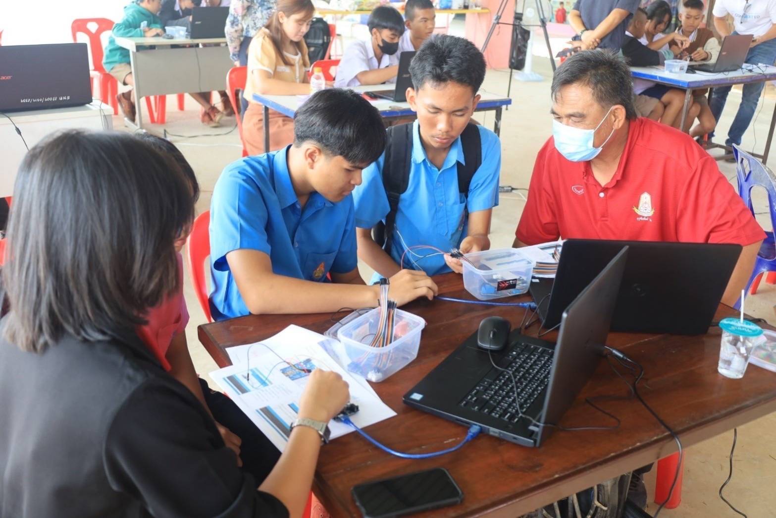 พลิกแปลงเกษตรในโรงเรียนสู่ Smart Farming