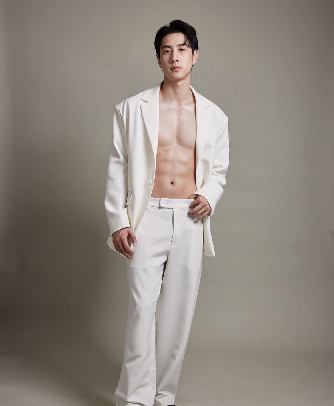โซเชียลฮือฮา! “นนกุล” เปิดใจรับซีรีส์วาย “หอมกลิ่นความรัก” โซเชียลฮือฮา! “นนกุล” เปิดใจรับซีรีส์วาย “หอมกลิ่นความรัก”