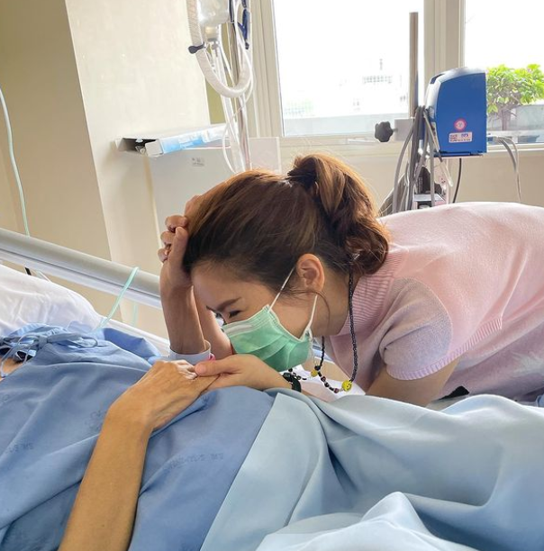 'สื่อดัง' ขอโทษ 'ไบรท์' หลังพาดหัวข่าวแรง-ไม่เหมาะสม 'สื่อดัง' ขอโทษ 'ไบรท์' หลังพาดหัวข่าวแรง-ไม่เหมาะสม