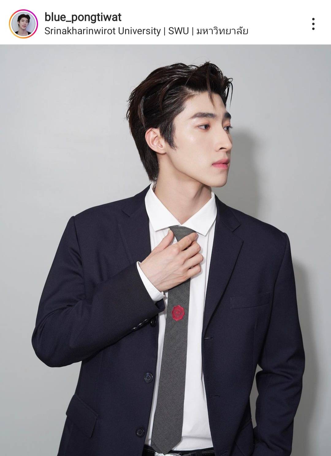 บัณฑิตป้ายแดง บลู พงศ์ทิวัตถ์ เตรียมรับปริญญา ชวนแฟนคลับมาเจอกัน บัณฑิตป้ายแดง บลู พงศ์ทิวัตถ์ เตรียมรับปริญญา ชวนแฟนคลับมาเจอกัน