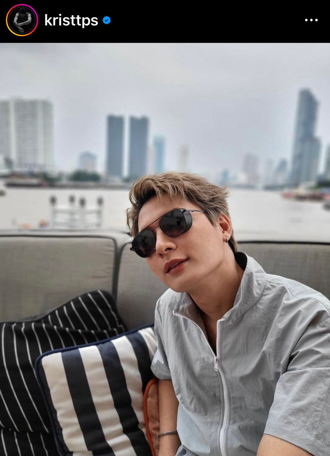 คริส พีรวัส อัปเดตโรคตาแห้ง ต้องรักษาตลอดชีวิต เผยสาเหตุยุติเส้นทางคู่จิ้น สิงโต คริส พีรวัส อัปเดตโรคตาแห้ง ต้องรักษาตลอดชีวิต เผยสาเหตุยุติเส้นทางคู่จิ้น สิงโต