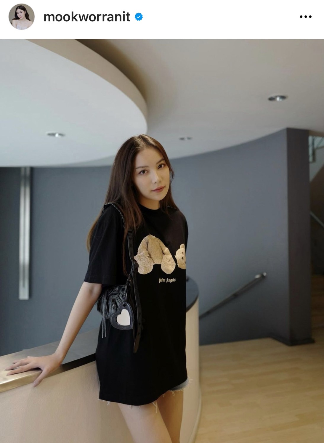 มุก วรนิษฐ์ ต้องพบจิตแพทย์ หลังถูกบูลลี่หนักจากโซเชียล!! มุก วรนิษฐ์ ต้องพบจิตแพทย์ หลังถูกบูลลี่หนักจากโซเชียล!!