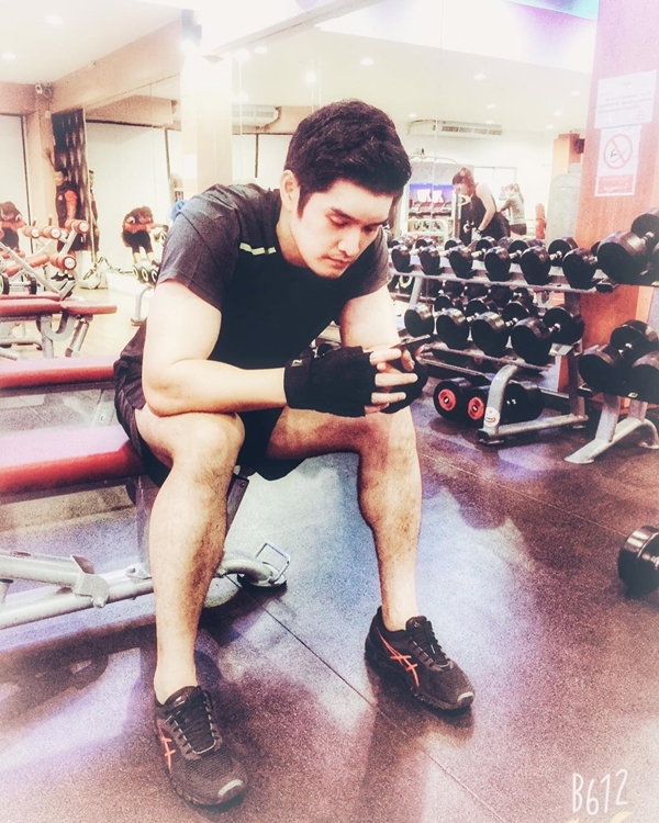 อู๋ นวพล แชร์ประสบการณ์ ออกกำลังกายหนักจนปอดรั่ว อู๋ นวพล แชร์ประสบการณ์ ออกกำลังกายหนักจนปอดรั่ว