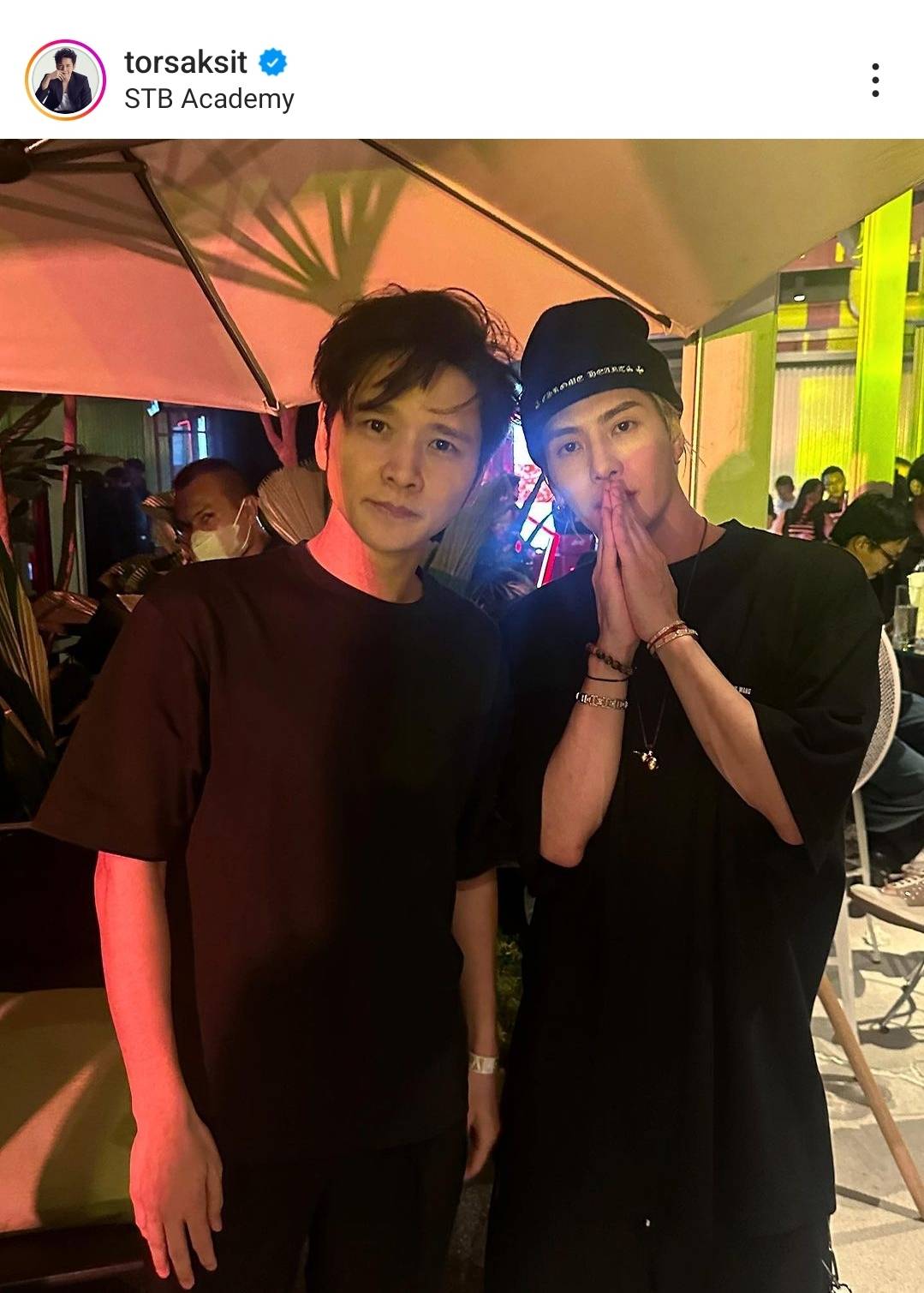 ผู้ชายด้วยกันยังเขิน โต๋ ศักดิ์สิทธิ์ ชม แจ็คสัน หวัง น่ารัก หลังมีโอกาสเตะบอลด้วยกัน ผู้ชายด้วยกันยังเขิน โต๋ ศักดิ์สิทธิ์ ชม แจ็คสัน หวัง น่ารัก หลังมีโอกาสเตะบอลด้วยกัน