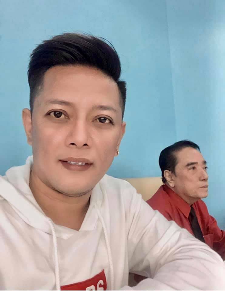 ลูกชายศรเพชร เปิดใจ ชี้แจงเพลงงานศพ ไวพจน์ พร้อมเตรียมดำเนินคดีตามกฏหมาย ลูกชายศรเพชร เปิดใจ ชี้แจงเพลงงานศพ ไวพจน์ พร้อมเตรียมดำเนินคดีตามกฏหมาย