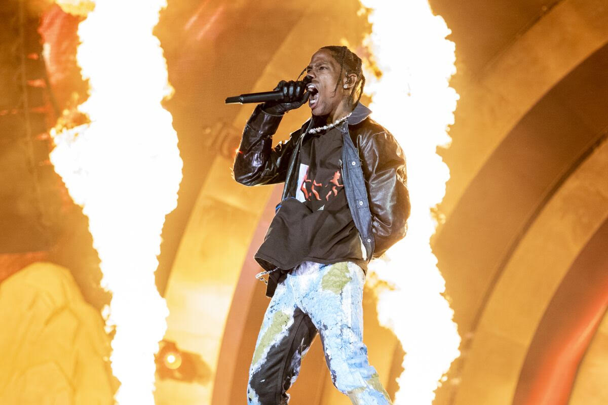 ถึงไทยแล้ว!! 'คาร์ดี้ บี' แร็ปเปอร์ตัวแม่พร้อมขึ้นโชว์ Rolling Loud Thailand รับสงกรานต์ ถึงไทยแล้ว!! 'คาร์ดี้ บี' แร็ปเปอร์ตัวแม่พร้อมขึ้นโชว์ Rolling Loud Thailand รับสงกรานต์