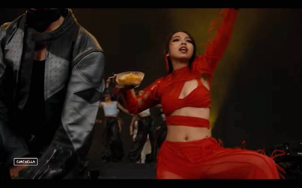 ชมโชว์ ‘มิลลิ’ บุก Coachella!! สุดจี๊ดพา ‘ข้าวเหนียวมะม่วง’ ร่วมโชว์บนเวทีโลก ชมโชว์ ‘มิลลิ’ บุก Coachella!! สุดจี๊ดพา ‘ข้าวเหนียวมะม่วง’ ร่วมโชว์บนเวทีโลก