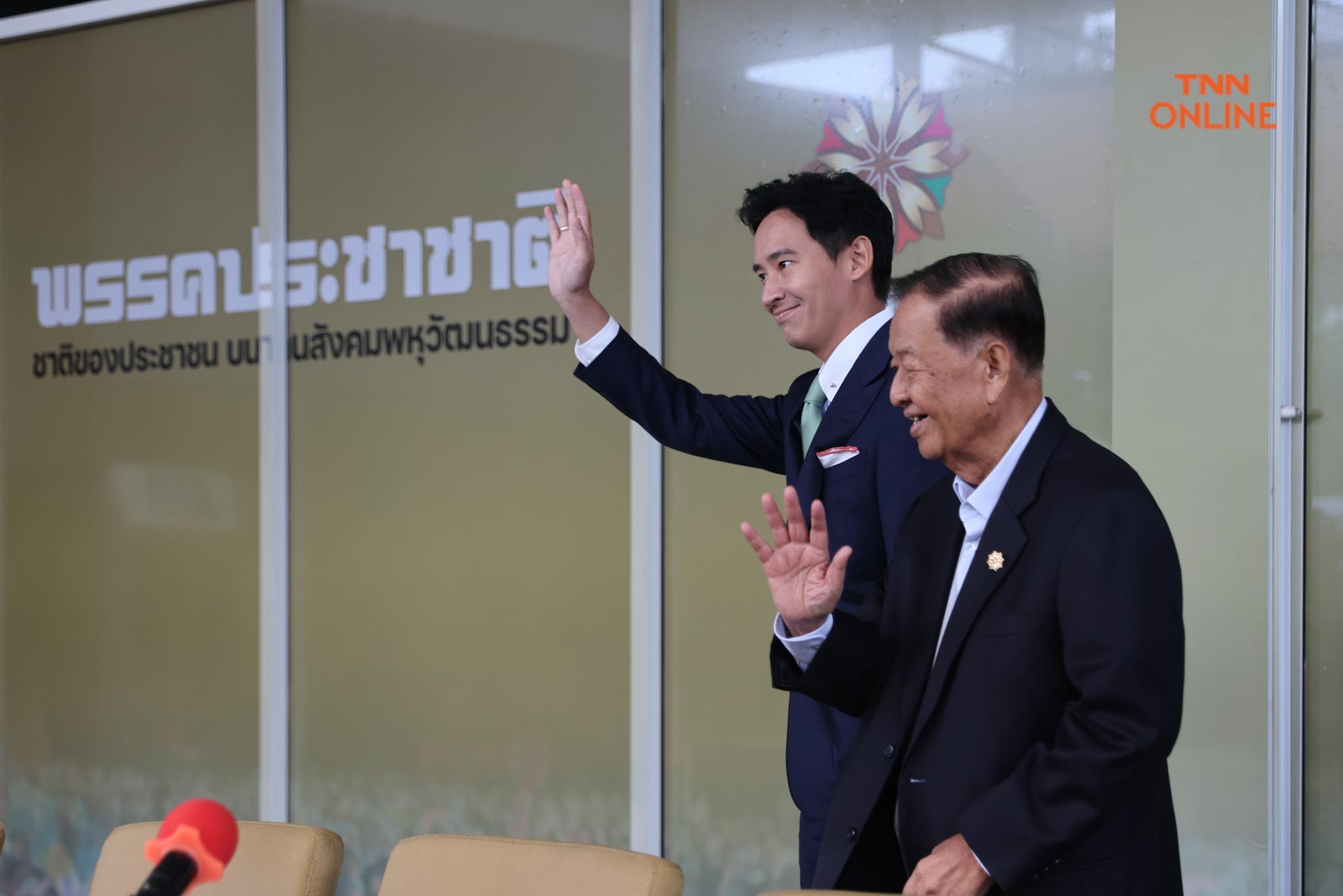 เปลี่ยน 'ดีลลับเป็นดีลรัก' พิธา ยันเก้าอี้ ปธ.สภา ตกลงกันได้