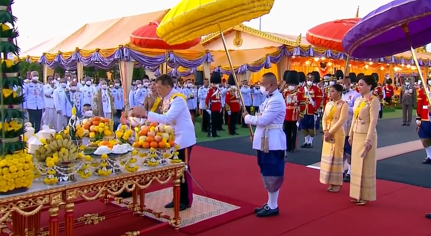 ในหลวง-พระราชินี เสด็จฯทรงเปิดพระบรมราชานุสาวรีย์ รัชกาลที่ 9