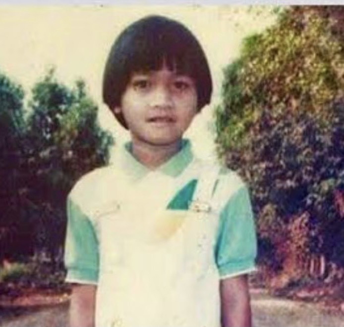 ใครเป็นใคร?! ย้อนดูรูปวัยเด็กของศิลปินคนดัง!!