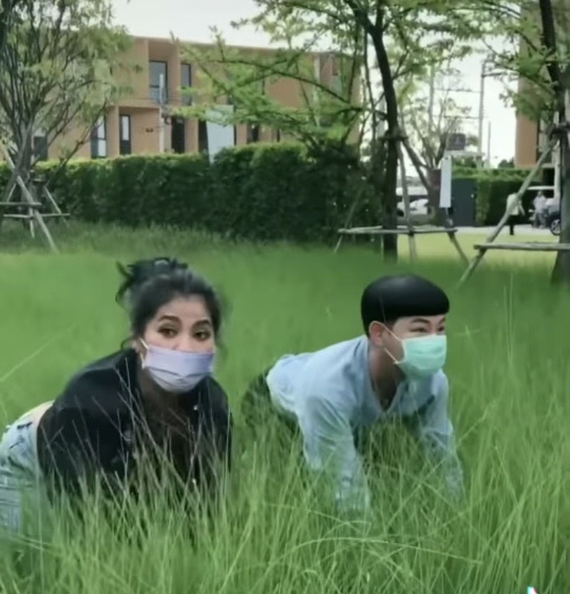 เกิดอะไรขึ้น? ดีเจ.นุ้ย-ตั๊ก ลีลา ผสานเสียง ไม่เอาแล้ว นุ้ย สุจิรา ถ้าเจอหน้ารีบหลบ!  