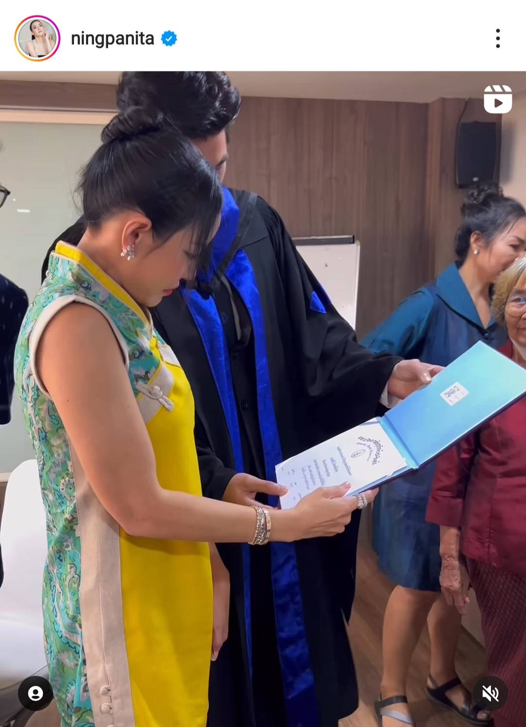 “เข้ม หัสวีร์” สุดปลื้มคว้าใบปริญญามาฝากครอบครัวได้สำเร็จ “เข้ม หัสวีร์” สุดปลื้มคว้าใบปริญญามาฝากครอบครัวได้สำเร็จ