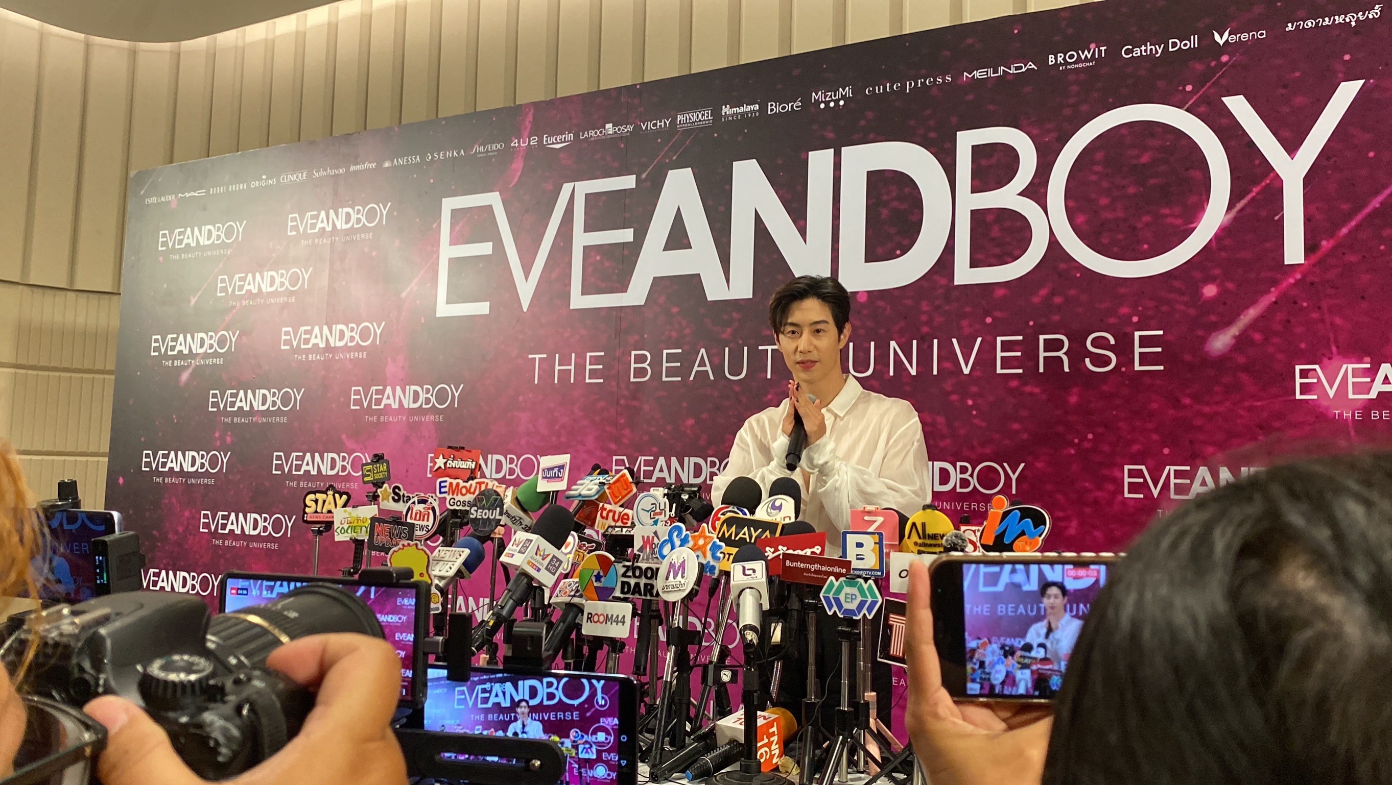 มาร์ค ต้วน ขอบคุณพลังสนับสนุนจากแฟนๆ ตลอดโชว์ 5 วันในไทย มาร์ค ต้วน ขอบคุณพลังสนับสนุนจากแฟนๆ ตลอดโชว์ 5 วันในไทย